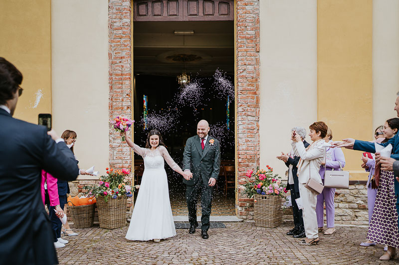 Matrimonio Uscita Chiesa Oltrepo' Pavia lancio riso